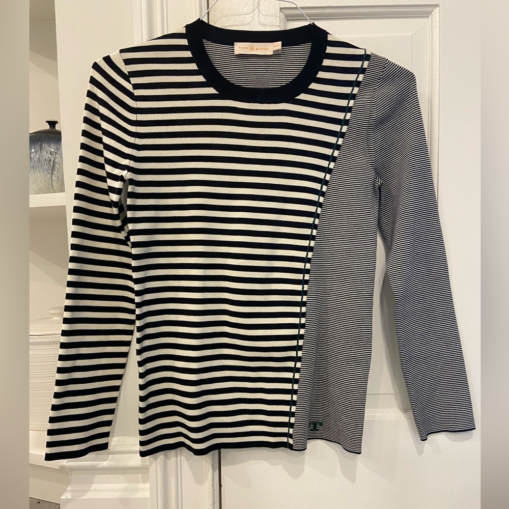 Tory Burch L/S sweater/top navy & white NWOT Sz XS